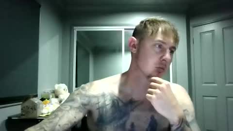 Snapshot of beelzebubxo chatting on 10-22-25, 10:37 beelzebubxo online show from 10-22-25, 10:37