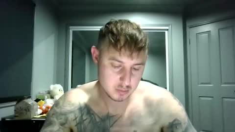 Snapshot of beelzebubxo chatting on 10-27-25, 11:03 beelzebubxo online show from 10-27-25, 11:03