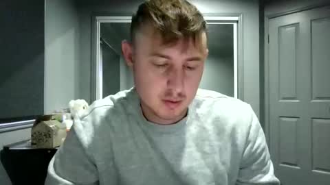 Snapshot of beelzebubxo chatting on 11-12-25, 11:58 beelzebubxo online show from 11-12-25, 11:58