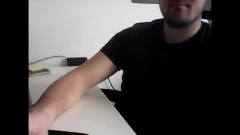 Snapshot of beenee3 chatting on 03-13-26, 07:15 beenee3 online show from 03-13-26, 07:15