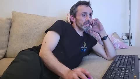 begbestuk online show from 11-02-25, 05:10