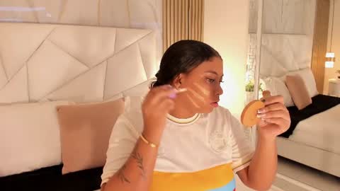 Snapshot of belacampbell chatting on 06-18-26, 05:41 Bela online show from 06-18-26, 05:41
