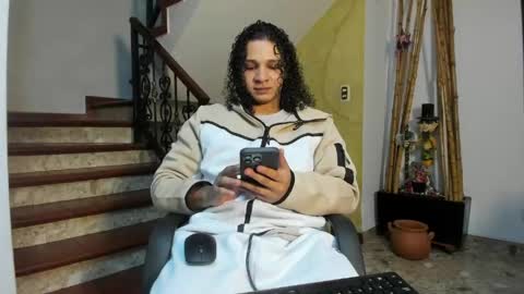 independent model online show from 06-01-26, 11:50