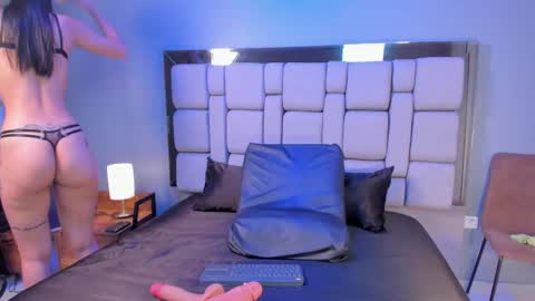 Bella online show from 05-02-26, 04:17