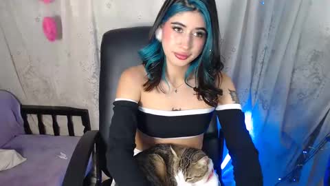 Snapshot of belinda_luna_ chatting on 12-04-24, 01:03 modelo independiente online show from 12-04-24, 01:03