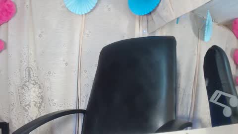 Snapshot of belinda_luna_ chatting on 12-05-24, 03:04 modelo independiente online show from 12-05-24, 03:04