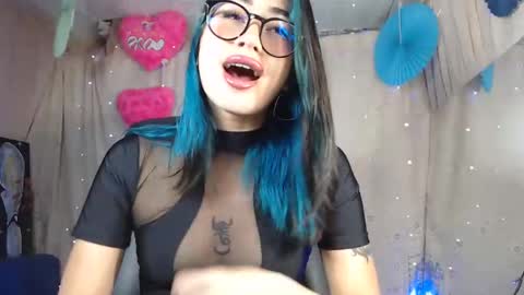 Snapshot of belinda_luna_ chatting on 01-12-25, 01:32 modelo independiente online show from 01-12-25, 01:32