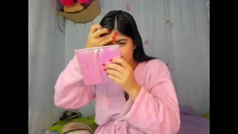 Snapshot of belinda_luna_ chatting on 05-11-26, 07:11 modelo independiente online show from 05-11-26, 07:11