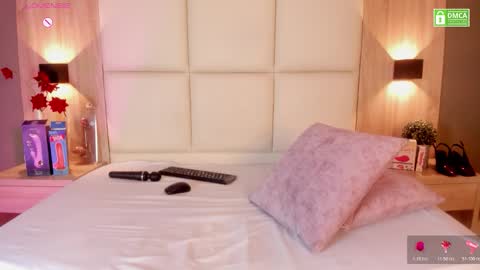 Snapshot of bella1207 chatting on 03-14-26, 07:19 Bella cam online show from 03-14-26, 07:19