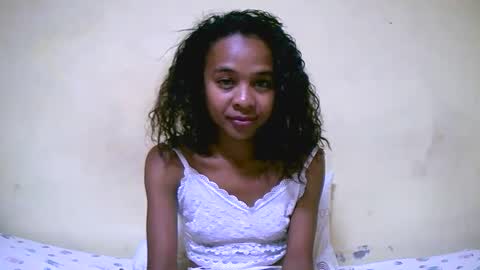 bella193999 online show from 12-06-24, 12:49