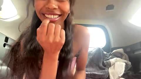 bella19sua online show from 09-10-25, 06:41