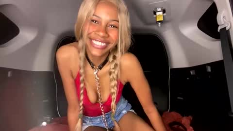 bella19sua online show from 10-25-25, 03:36