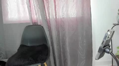 isabella online show from 02-13-25, 04:50