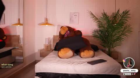 Snapshot of bella__donne chatting on 11-07-25, 11:54 online show from 11-07-25, 11:54