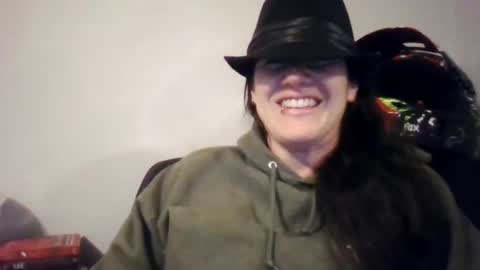 Snapshot of bella_bella17 chatting on 01-25-25, 02:58 Bella online show from 01-25-25, 02:58