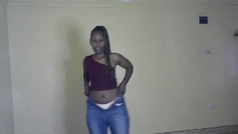 bella_c8 online show from 10-31-25, 03:24