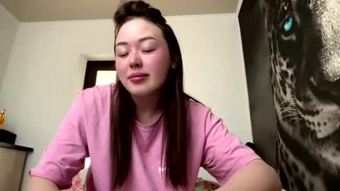 Hanna here Welcome  online show from 05-18-26, 04:40