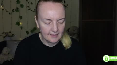 Bella online show from 05-13-26, 11:29