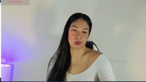 Laura online show from 03-02-25, 01:27