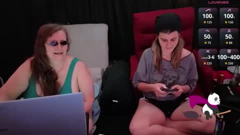 Bella James online show from 10-28-25, 06:43