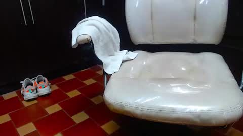 Snapshot of bella_lady_1_ chatting on 12-27-24, 12:50 lady online show from 12-27-24, 12:50