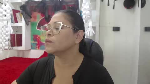 lady online show from 10-28-25, 11:47