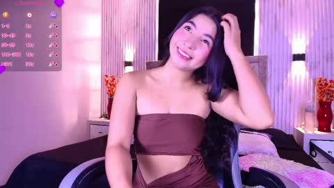 Snapshot of bella_martini_ chatting on 05-28-26, 12:24 bella_martini_ online show from 05-28-26, 12:24