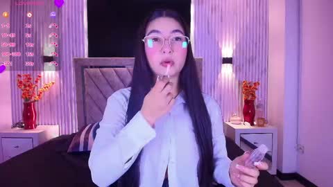 Snapshot of bella_martini_ chatting on 05-30-26, 12:35 bella_martini_ online show from 05-30-26, 12:35