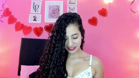Bella Ponce  online show from 03-04-25, 05:45