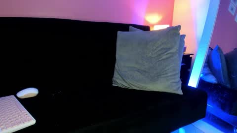 Snapshot of bella_ponce1 chatting on 11-16-25, 12:16 Bella Ponce online show from 11-16-25, 12:16