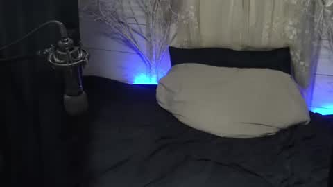 bella_serenity online show from 06-22-26, 12:45