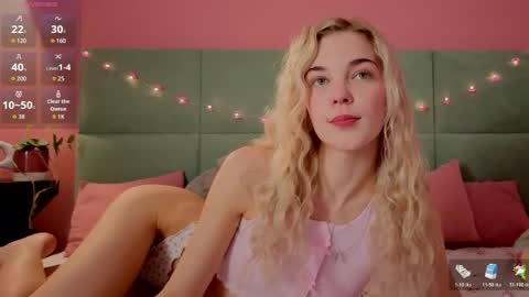 Bella NEW ROOM online show from 05-08-26, 01:33