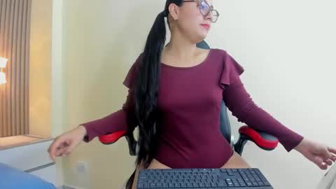 BELLA STONE  online show from 02-26-26, 07:35