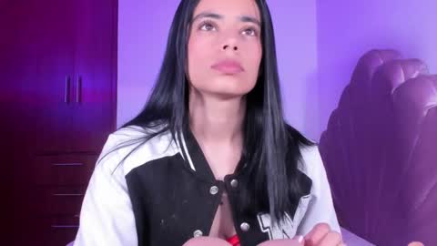 Snapshot of bella_sun_ chatting on 09-14-25, 05:28 Valeria Model Independent online show from 09-14-25, 05:28