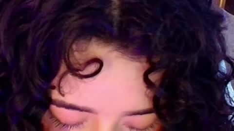 Snapshot of bella_swwan_ chatting on 04-18-26, 03:16 Bella Swwan online show from 04-18-26, 03:16