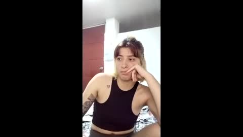 bella_thorne1999 online show from 05-07-26, 01:00
