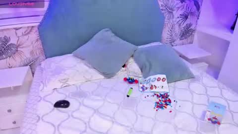 Bella Becca  online show from 12-27-24, 07:57