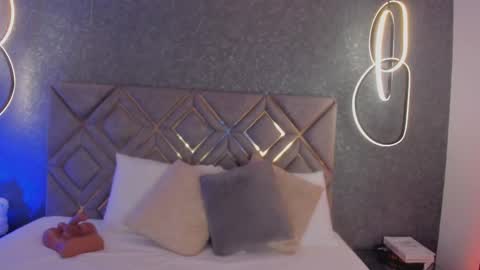 Cris online show from 02-21-26, 07:37