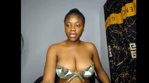 Snapshot of bellababy7 chatting on 06-26-26, 08:46 bella online show from 06-26-26, 08:46