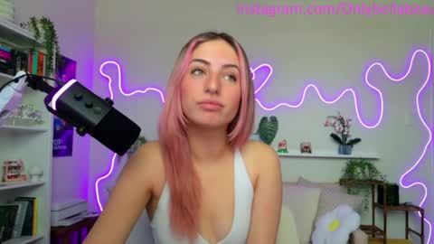 Snapshot of bellabeauu chatting on 05-19-26, 06:36 bella beau online show from 05-19-26, 06:36