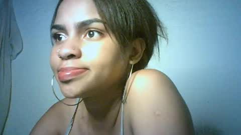 Snapshot of bellabeltra chatting on 12-10-24, 01:32 Bella online show from 12-10-24, 01:32