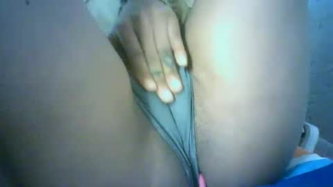 Snapshot of bellabeltra chatting on 12-21-24, 07:35 Bella online show from 12-21-24, 07:35