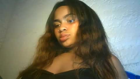 Snapshot of bellabeltra chatting on 12-22-24, 07:22 Bella online show from 12-22-24, 07:22