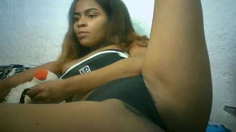 Snapshot of bellabeltra chatting on 12-24-24, 09:39 Bella online show from 12-24-24, 09:39