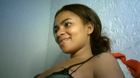 Snapshot of bellabeltra chatting on 01-08-25, 03:50 Bella online show from 01-08-25, 03:50