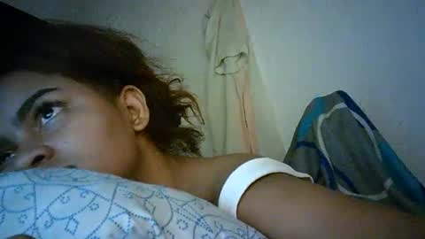 Snapshot of bellabeltra chatting on 01-15-25, 06:22 Bella online show from 01-15-25, 06:22