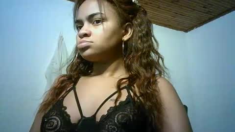 Snapshot of bellabeltra chatting on 01-24-25, 11:04 Bella online show from 01-24-25, 11:04