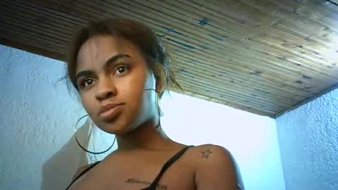 Snapshot of bellabeltra chatting on 01-30-25, 07:50 Bella online show from 01-30-25, 07:50