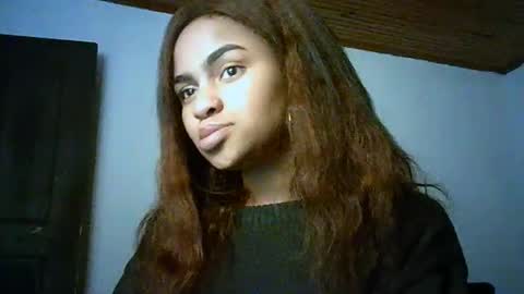 Snapshot of bellabeltra chatting on 02-22-25, 11:03 Bella online show from 02-22-25, 11:03