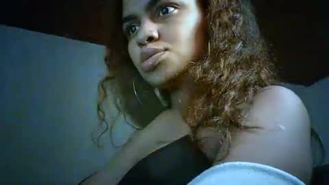 Snapshot of bellabeltra chatting on 02-28-25, 10:20 Bella online show from 02-28-25, 10:20